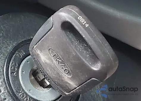 2009 Toyota Tacoma Base V6 z USA, uszkodzony, nr VIN 3TMMU52N49M015641